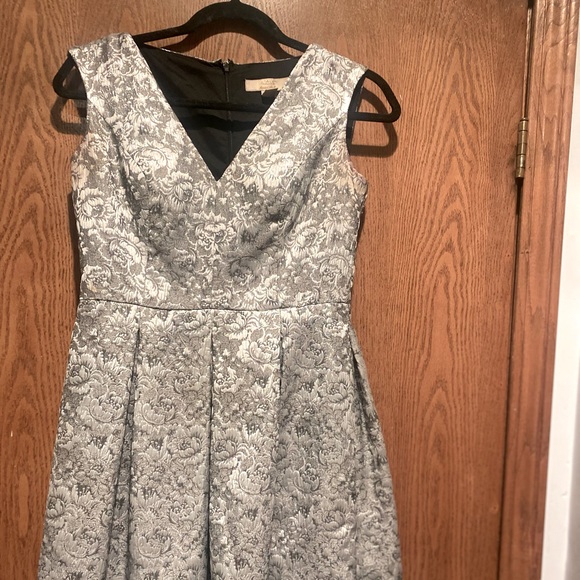 Aidan Mattox Dresses & Skirts - Aiden Matrix Short Floral Dress. SIZE 4